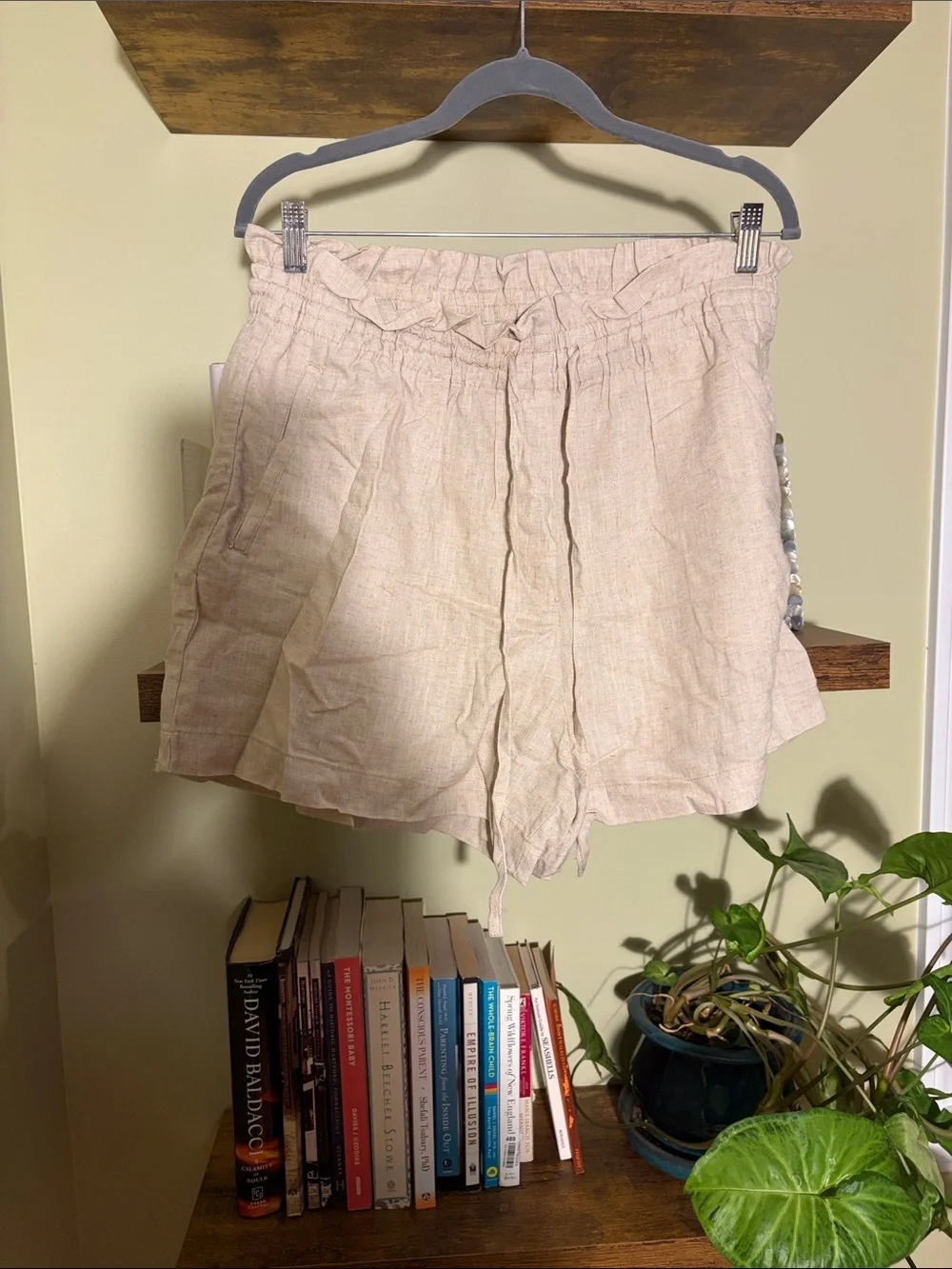 H&M Beige Linen Blend Paperbag Waist Shorts Size